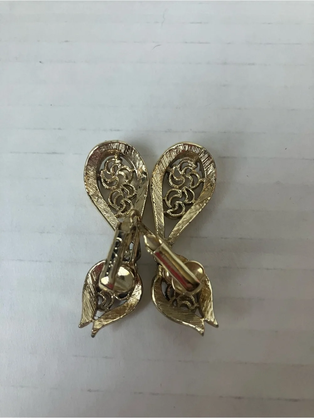 Vintage Gold Floral Brooch with Matching Clip-On Earrings Set Dress Fancy Pin Up